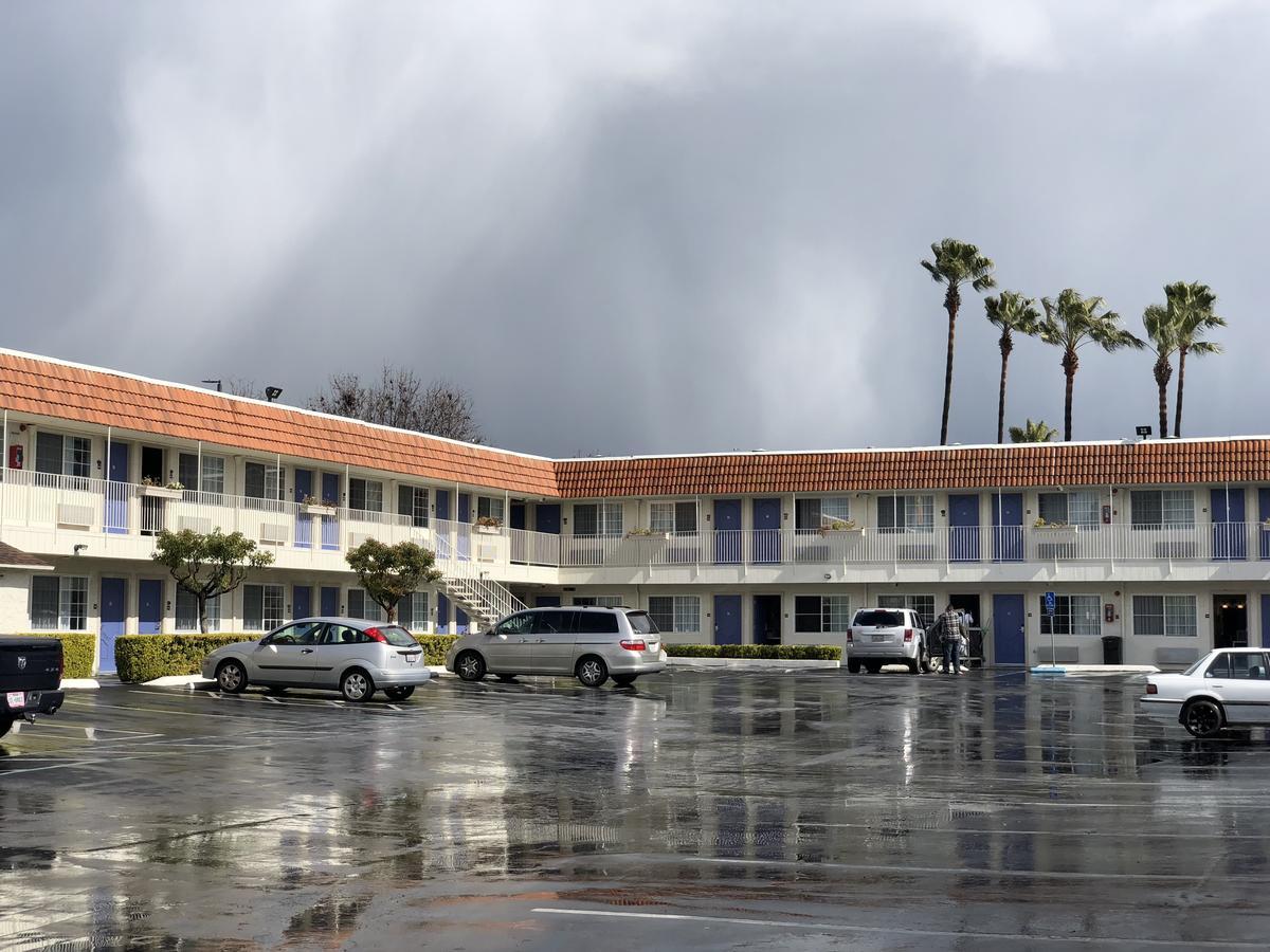 Gilroy Inn Exterior photo