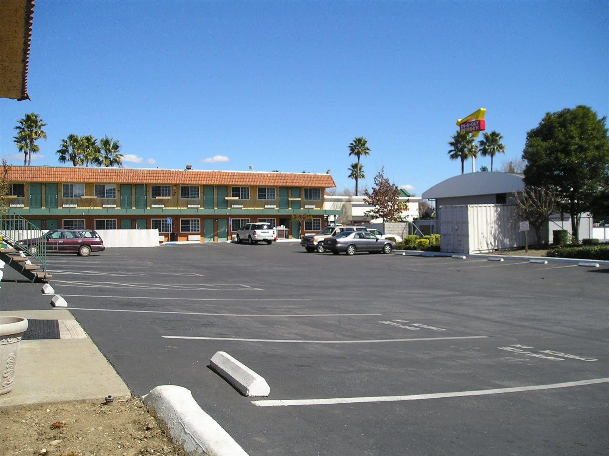 Gilroy Inn Exterior photo